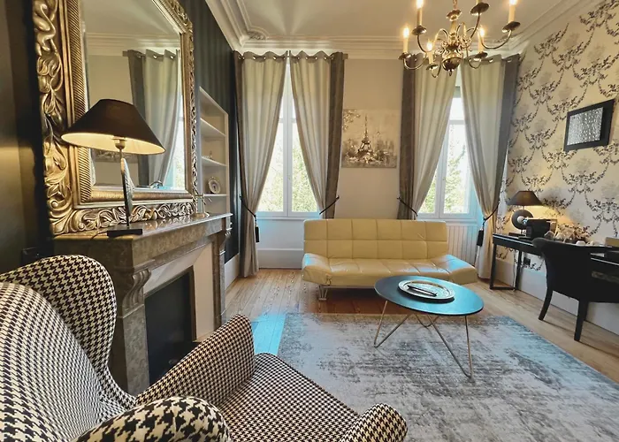 Chateau De Challanges